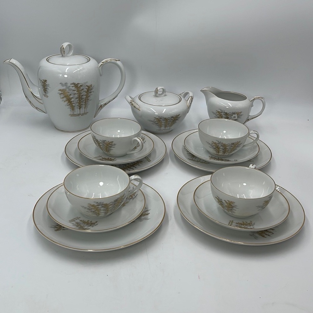 Fukagawa arita tea set